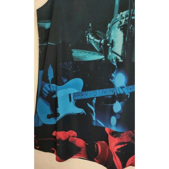 Musicians Band Rock N Roll Dress Drumset Fender Guitar Drums Microphone Sz 2XL - Picture 12 of 16